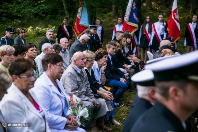 Hołd żołnierzom 1 MPS poległym pod Białą 