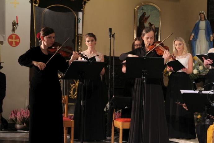 Jubileuszowy koncert Art'n'voices w kolegiacie
