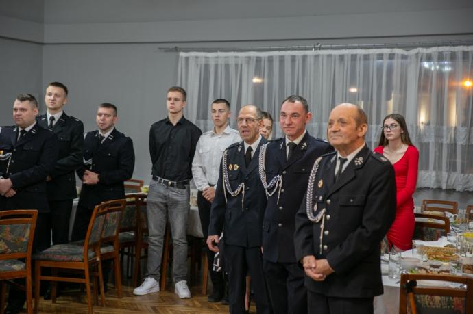 Strażacy spotkali się, by uczcić nadchodzące święta 