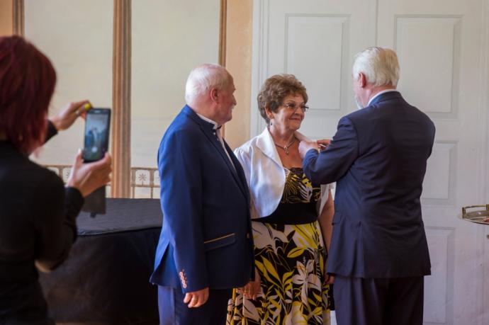 Prezydent wręczył medale za długoletnie pożycie małżeńskie
