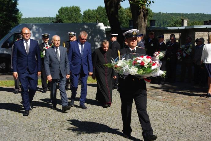 Hołd żołnierzom kampanii wrześniowej i ofiarom II wojny światowej