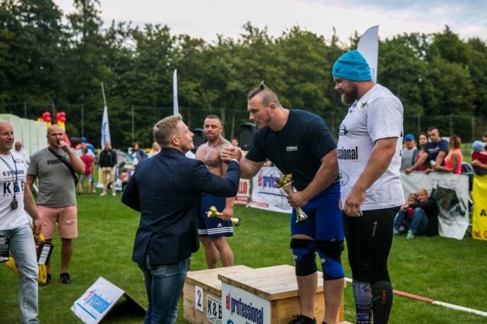 Mariusz Pudzianowski sędziował zawody Strongmanów
