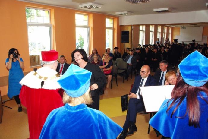 Dyplomy ukończenia studiów dla absolwentów KPSW