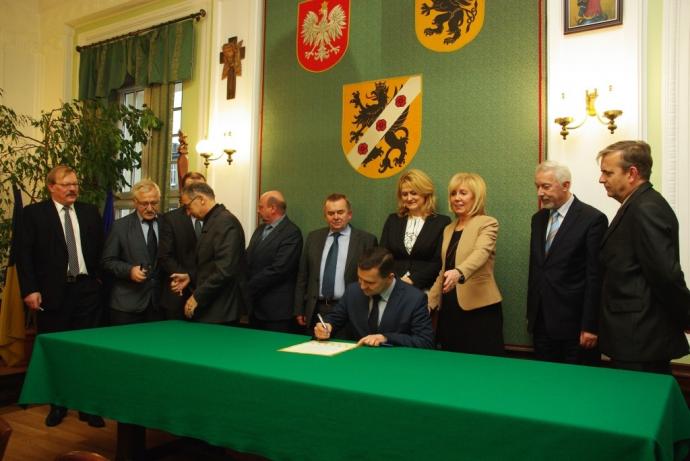Nowy rozdział współpracy z Powiatem