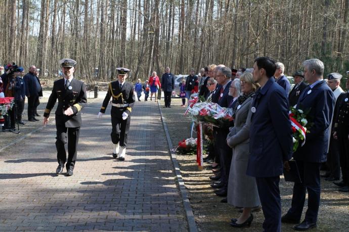 W hołdzie ofiarom zbrodni piaśnickiej