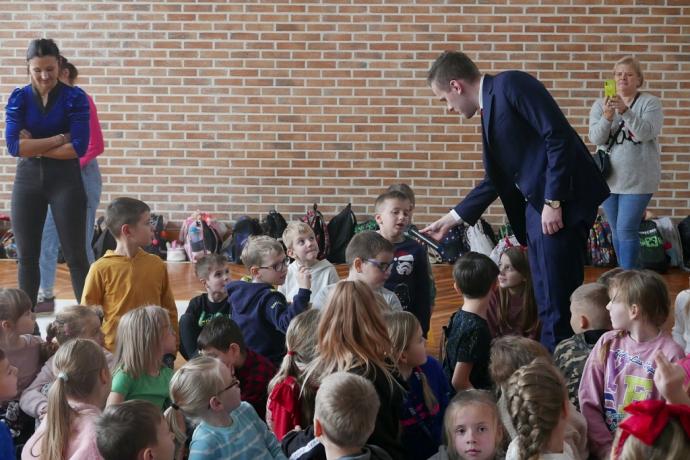 Spotkania w szkołach mistrza szachowego Michała Kanarkiewicza 