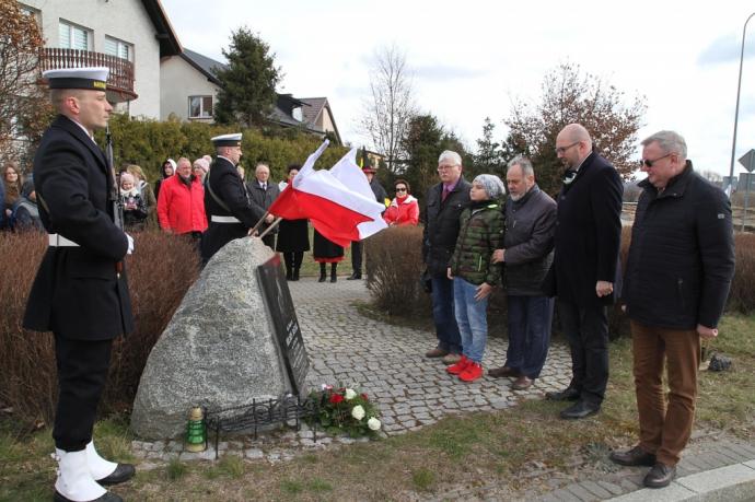 Kwiaty na rondzie im. Ks. Prałata Hilarego Jastaka