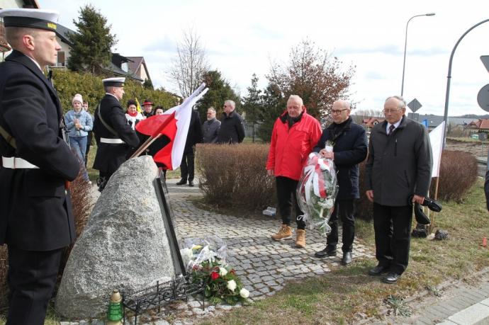 Kwiaty na rondzie im. Ks. Prałata Hilarego Jastaka