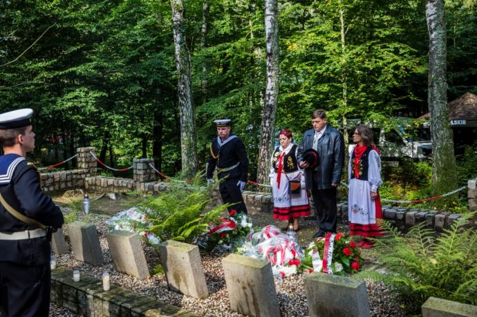 Pamiętamy o żołnierzach 1 MPS poległych pod Białą 