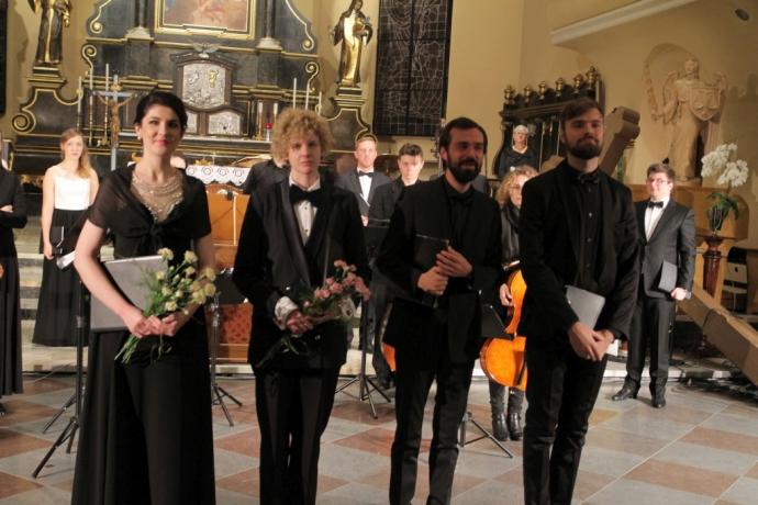 Jubileuszowy koncert Art'n'voices w kolegiacie