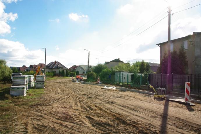 Ruszyły prace drogowe w ul. Iwaszkiewicza