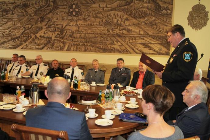 Gratulacje dla strażników miejskich 