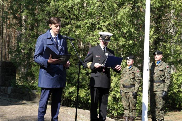 W hołdzie ofiarom zbrodni piaśnickiej