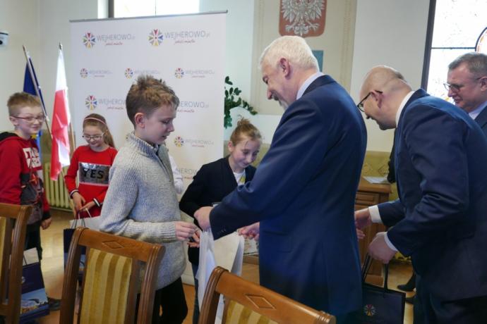 Ratusz miejscem międzyszkolnej rywalizacji