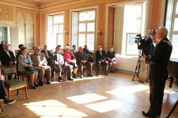 Medale Róży dla Małżonków-Jubilatów 