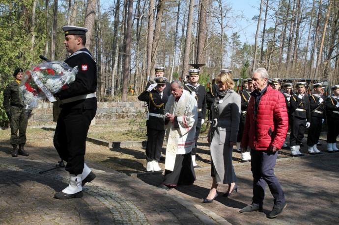W hołdzie ofiarom zbrodni piaśnickiej