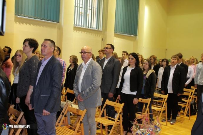 Najlepsi uczniowie otrzymali stypendia