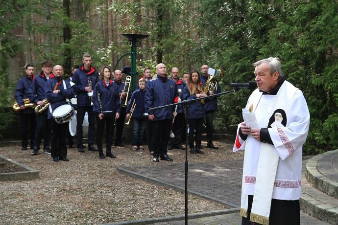 Hołd ofiarom zbrodni piaśnickiej